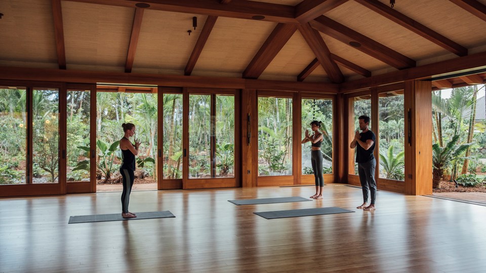 Sensei Lanai 提供有一系列瑜珈、靜坐、健身課程，一步步引領遊客平衡身心、找回健康。