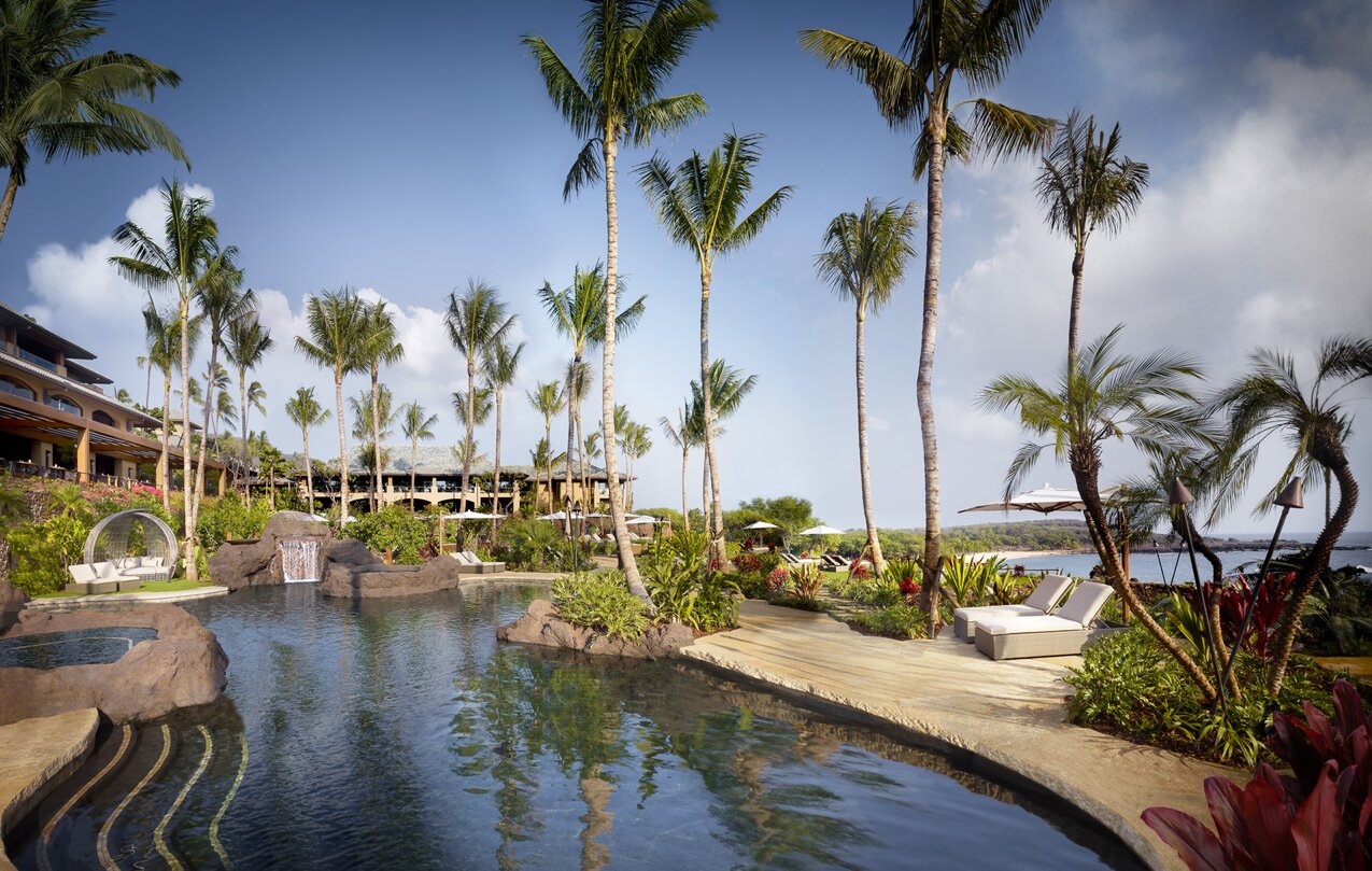 A WELLNESS UTOPIA ISLAND 太平洋上的乌托邦