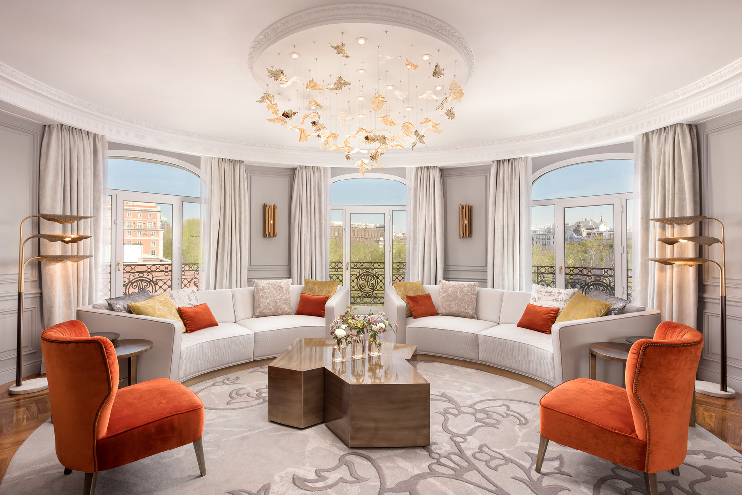 Hotel Westin Palace, Madrid 的皇家套房 The Royal Suite，特別融合了美好年代 (Belle Époque) 的裝飾風情。