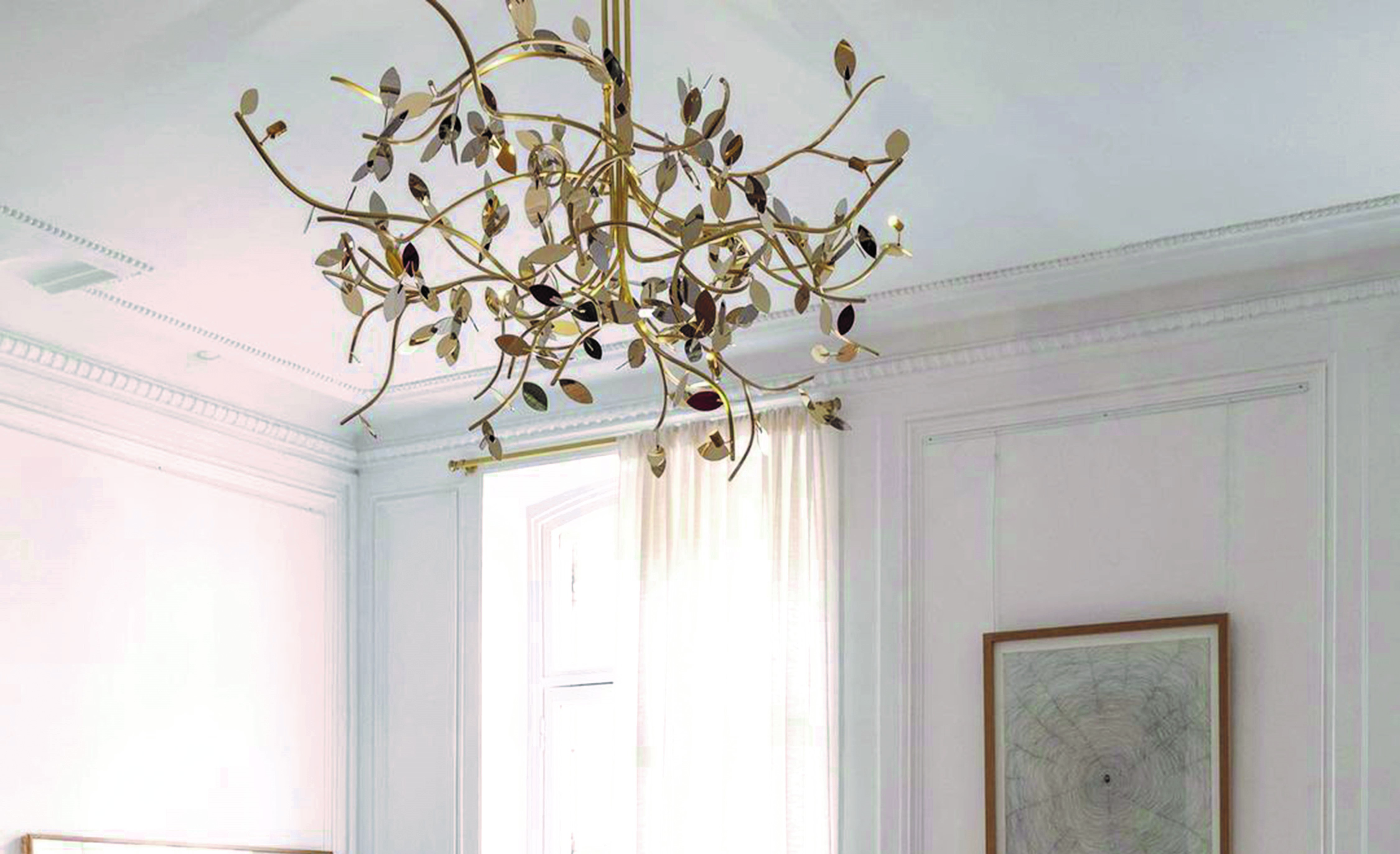 擅長使用黃銅的 Mydriaz，從燈具到家具都能透過歷史歲月的變化，體現出優雅雋永的氣度。