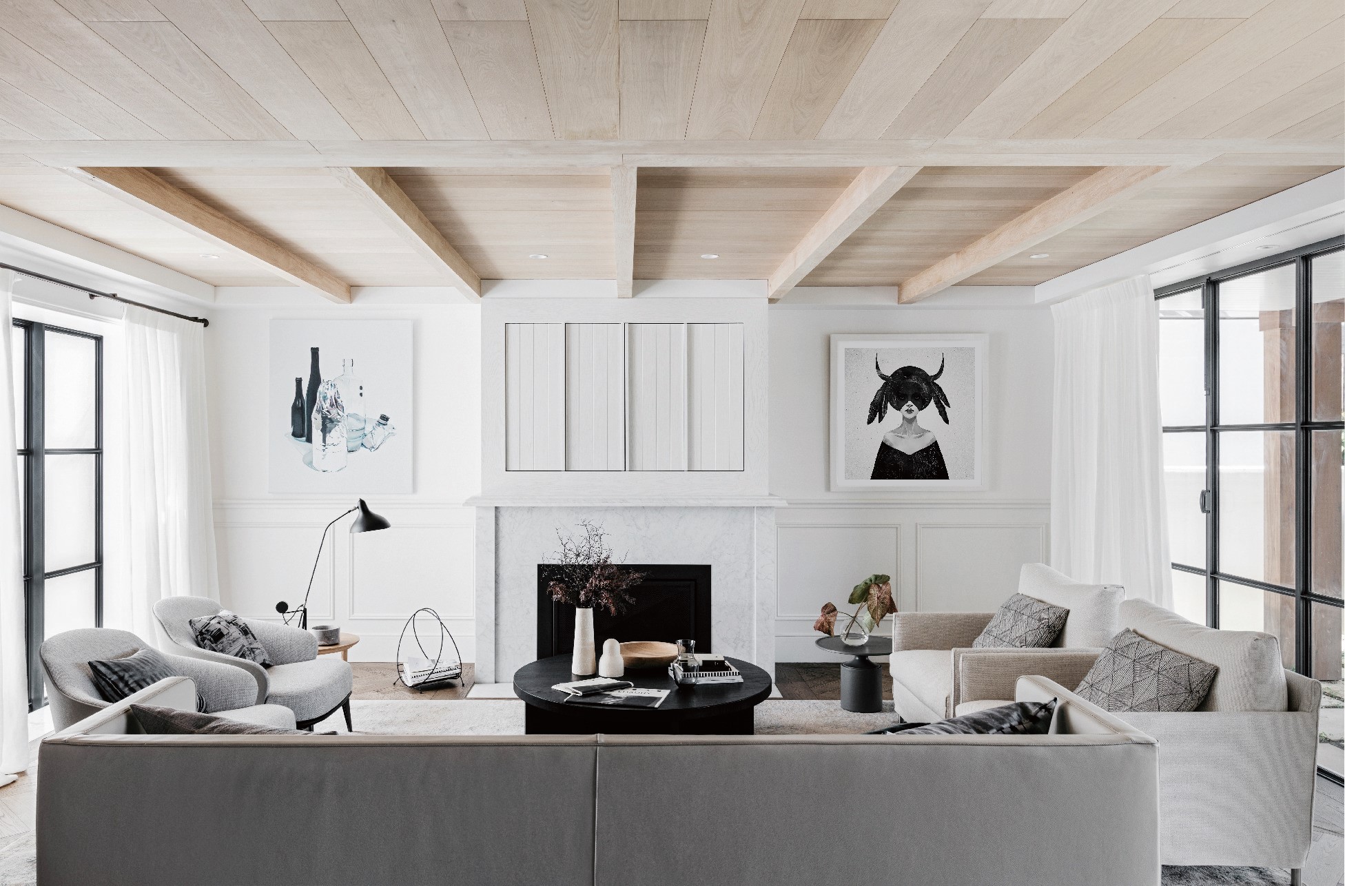 低調優雅的客廳，是設計師為屋主特別打造的風格角落。