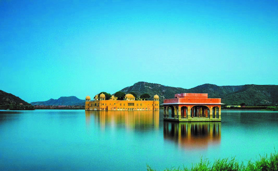 水之宮殿因屹立在湖中心的獨特景致，而被譽為印度最美宮殿之一。