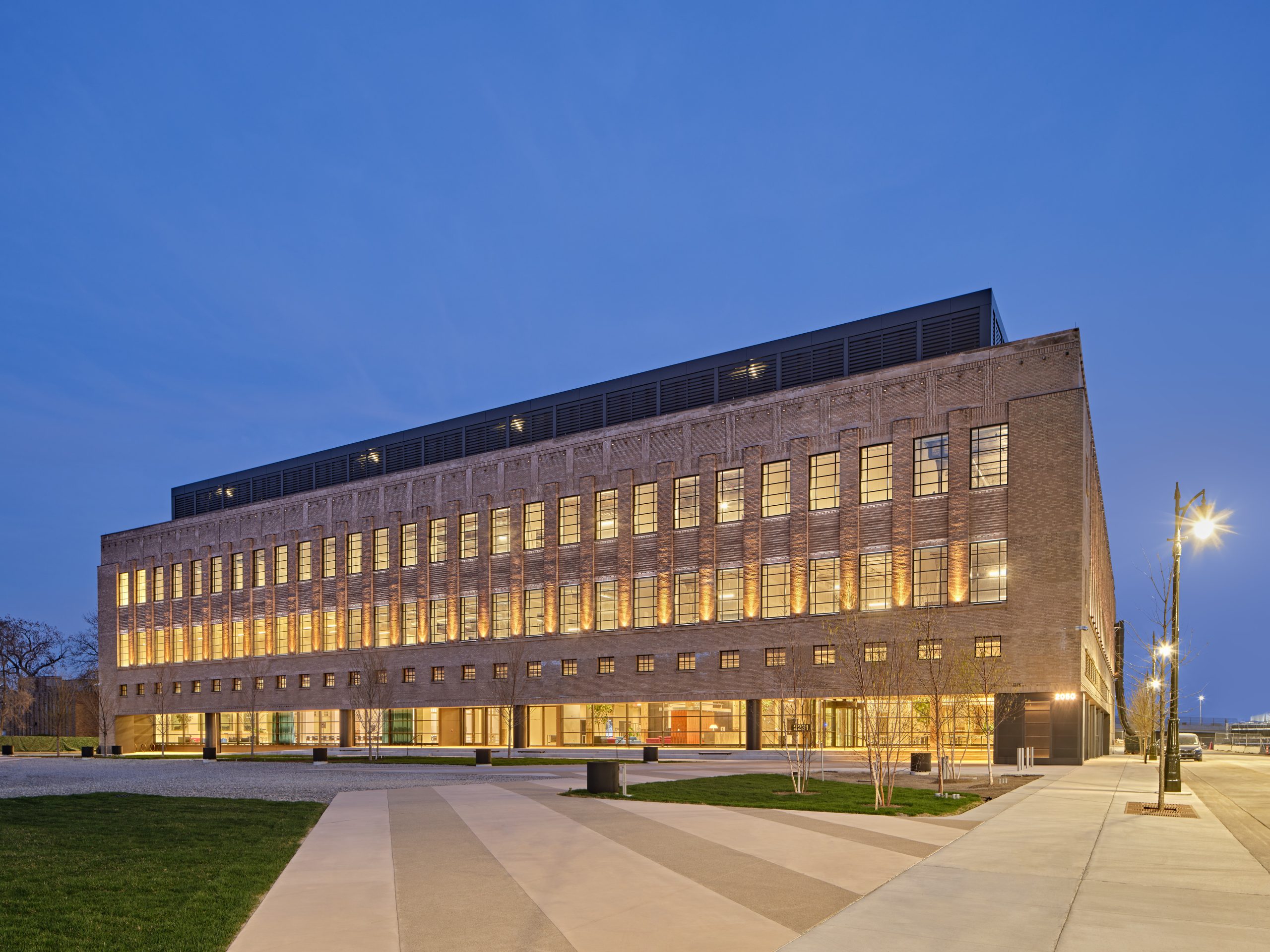 The Rebirth Of Architecture：Newlab at Michigan Central 邂逅老建筑的前世今生 - 拥抱视觉联系的内部空间