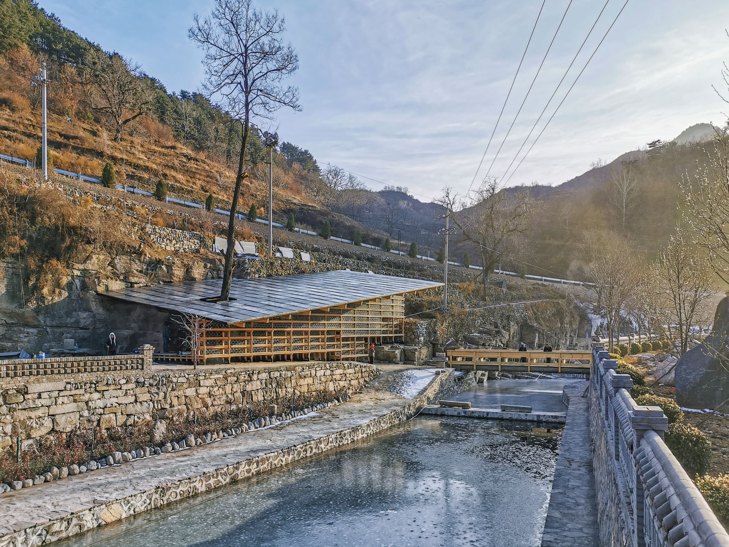 PENETRATING AESTHETIC: ZHESHUI NATURAL LIBRARY 透视建筑 - 山岩上的清透书屋