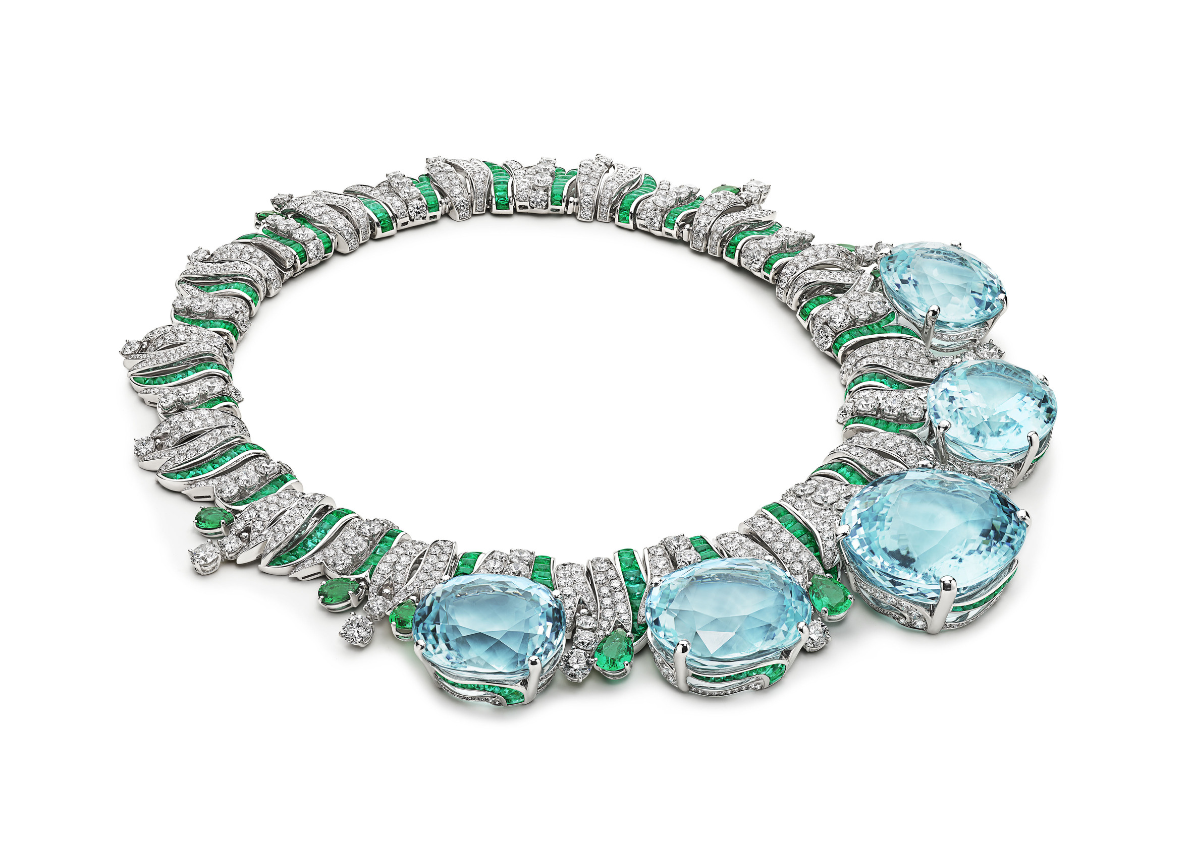 Bvlgari Magnifica 系列 Mediterranean Queen 的頂級彩寶與鑽石項鍊，鑲嵌 500 克拉帕拉依巴碧璽。
