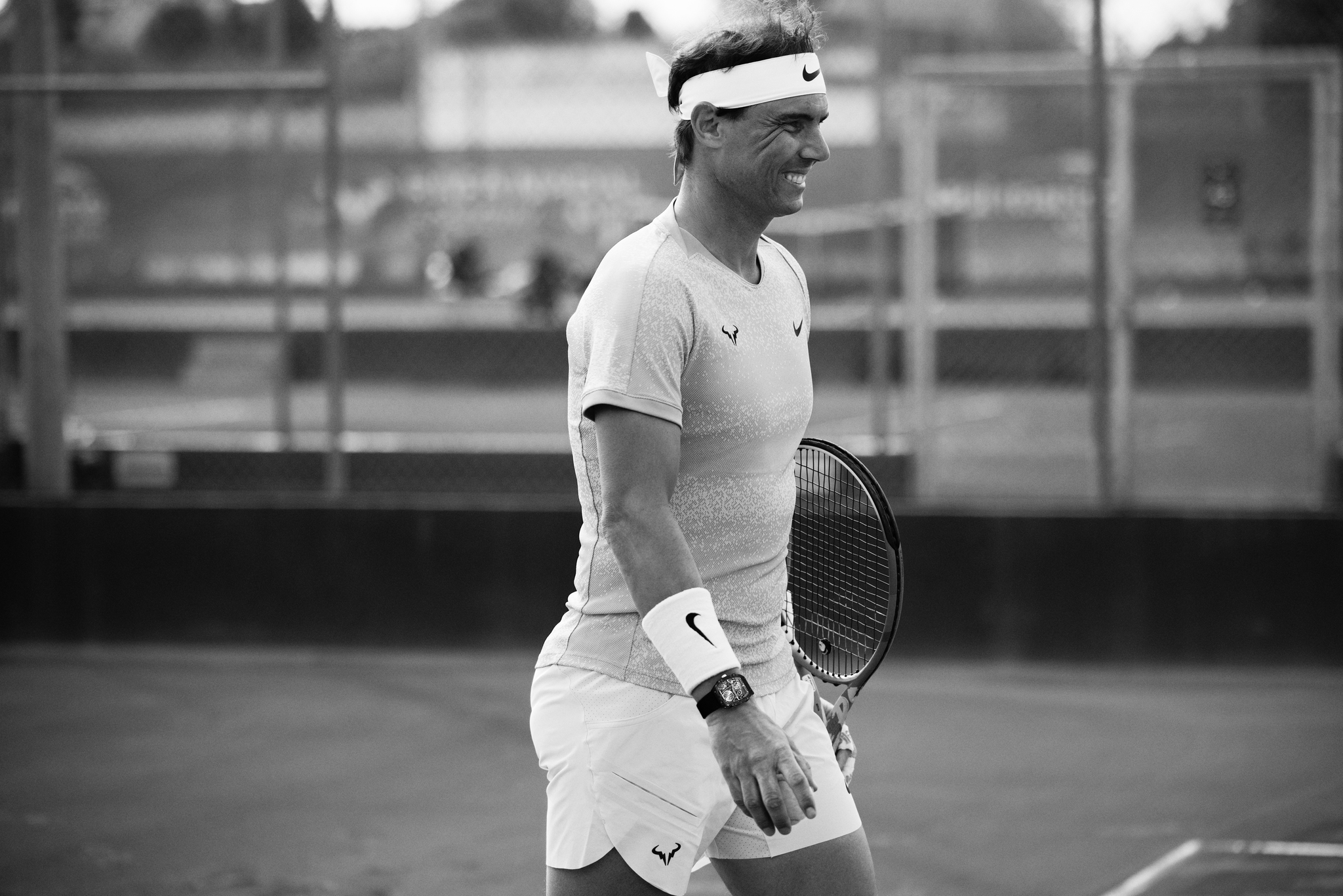 从 2010 年开始，RICHARD MILLE 陆续为网球名将 Rafael Nadal 专门打造了 6 款 RM 27 系列的腕表，轻盈舒适、抗冲击，获得许多名家喜爱。