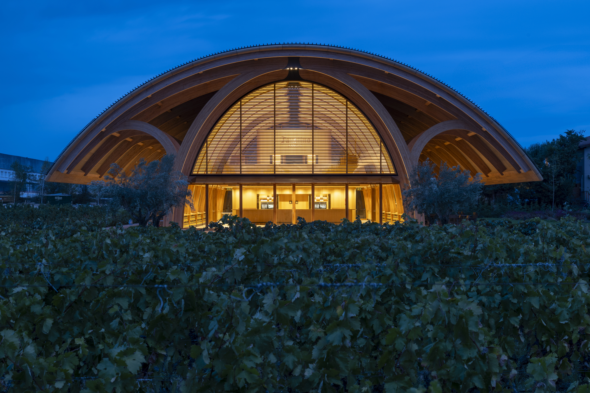 Incredible Winery Architecture：BODEGAS FAUSTINO 世界酒莊建築巡禮 - 以地景編織永續傳奇