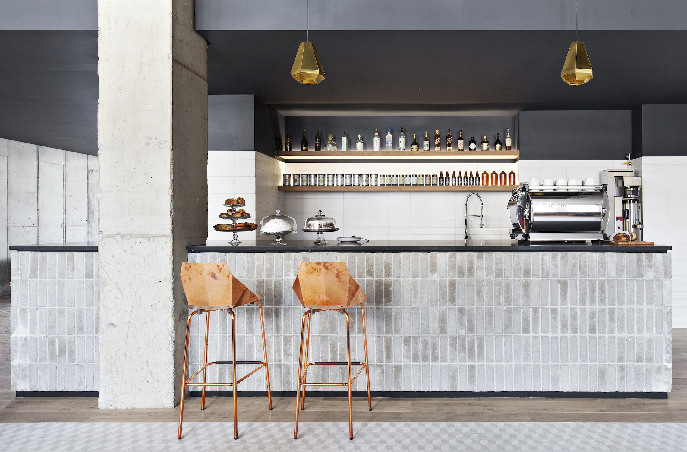 工業風的裸露洗煉是設計人的心頭好。