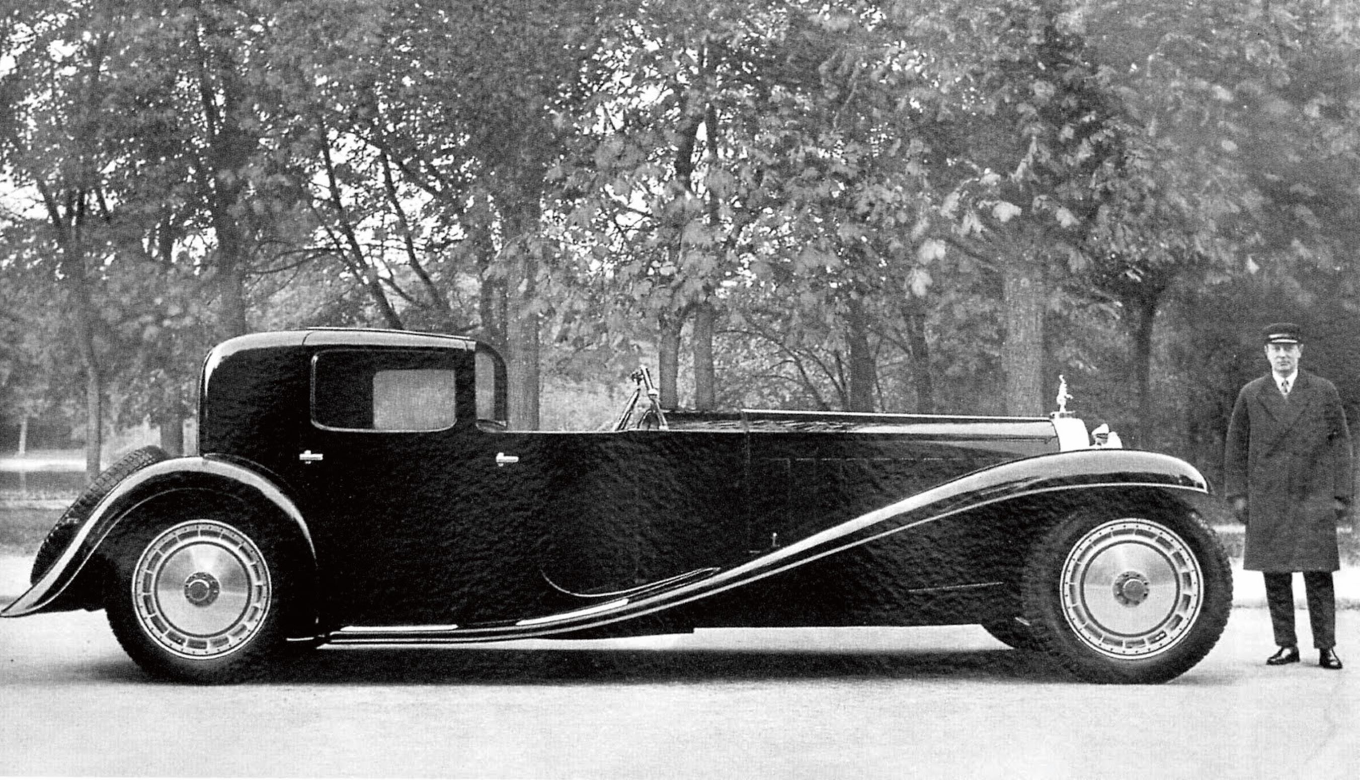 將近 1 萬 3 千 cc 直列八缸，這輛 1927 年起造的 Bugatti Royale 是汽車史上的極致之作。