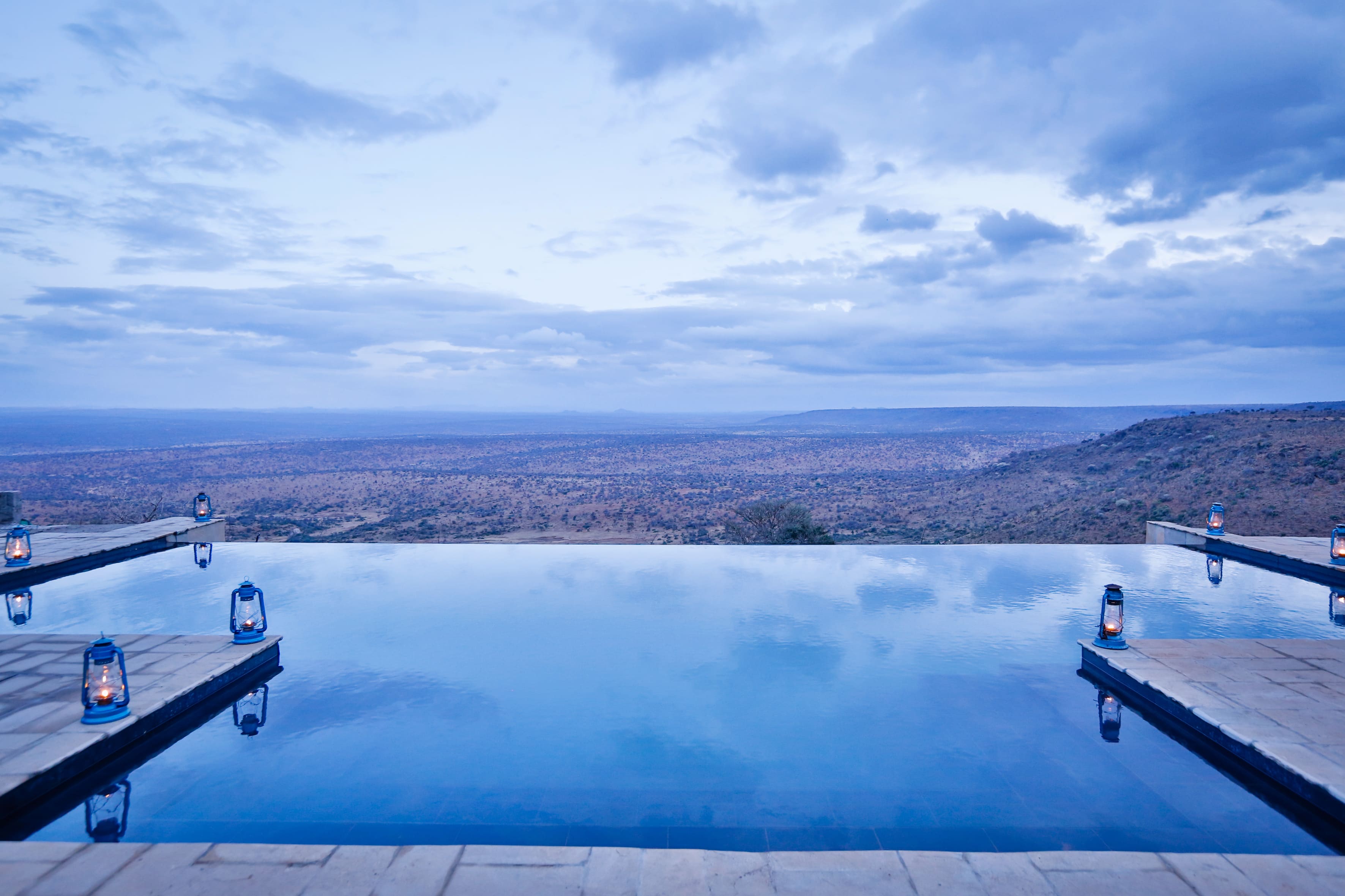 Loisaba Tented Camp 著名的非洲原野無邊際泳池。