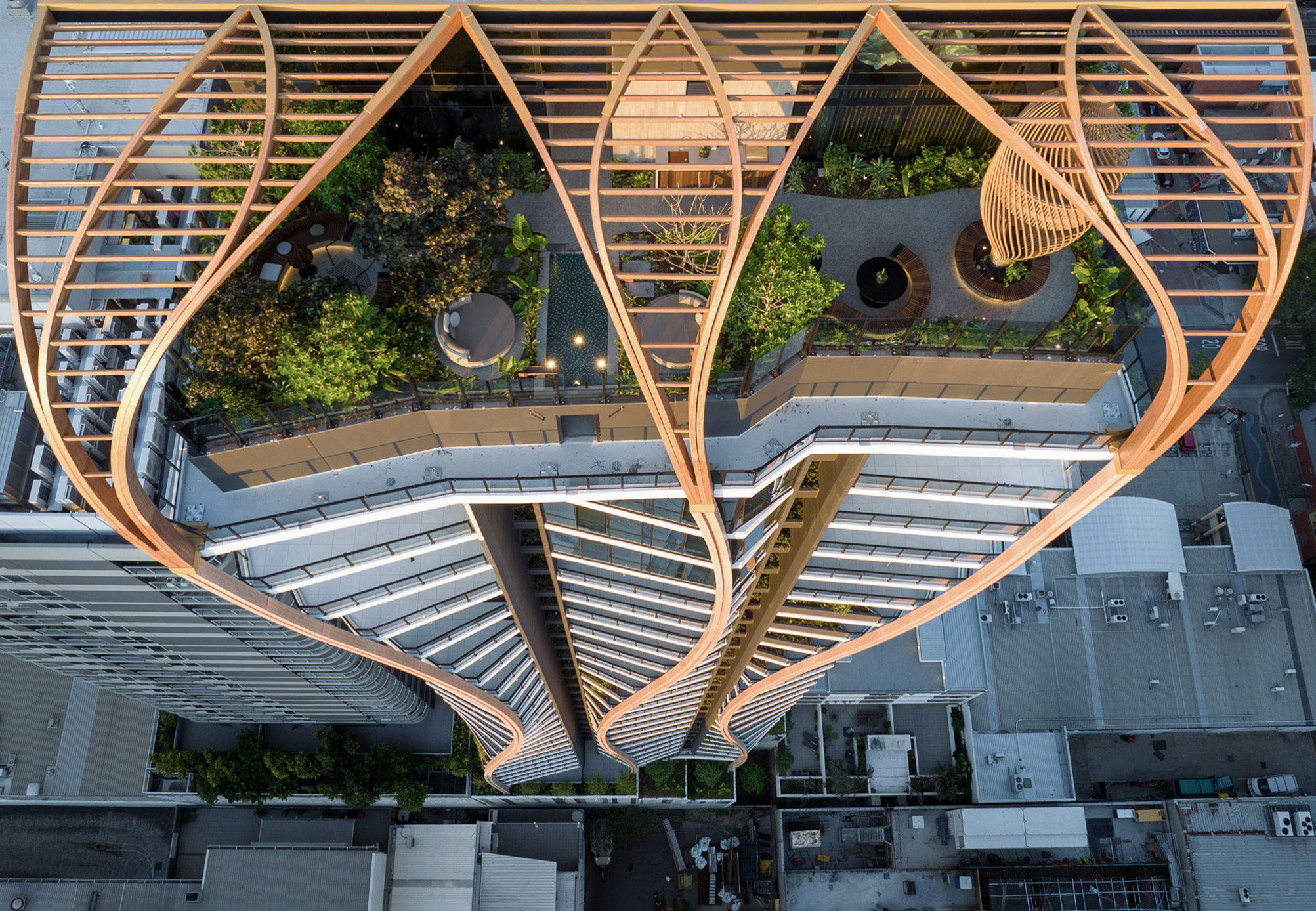 Reimagining the Future of Living：Upper House 住宅想像力 - 从盘根错节中诞生的流动建筑