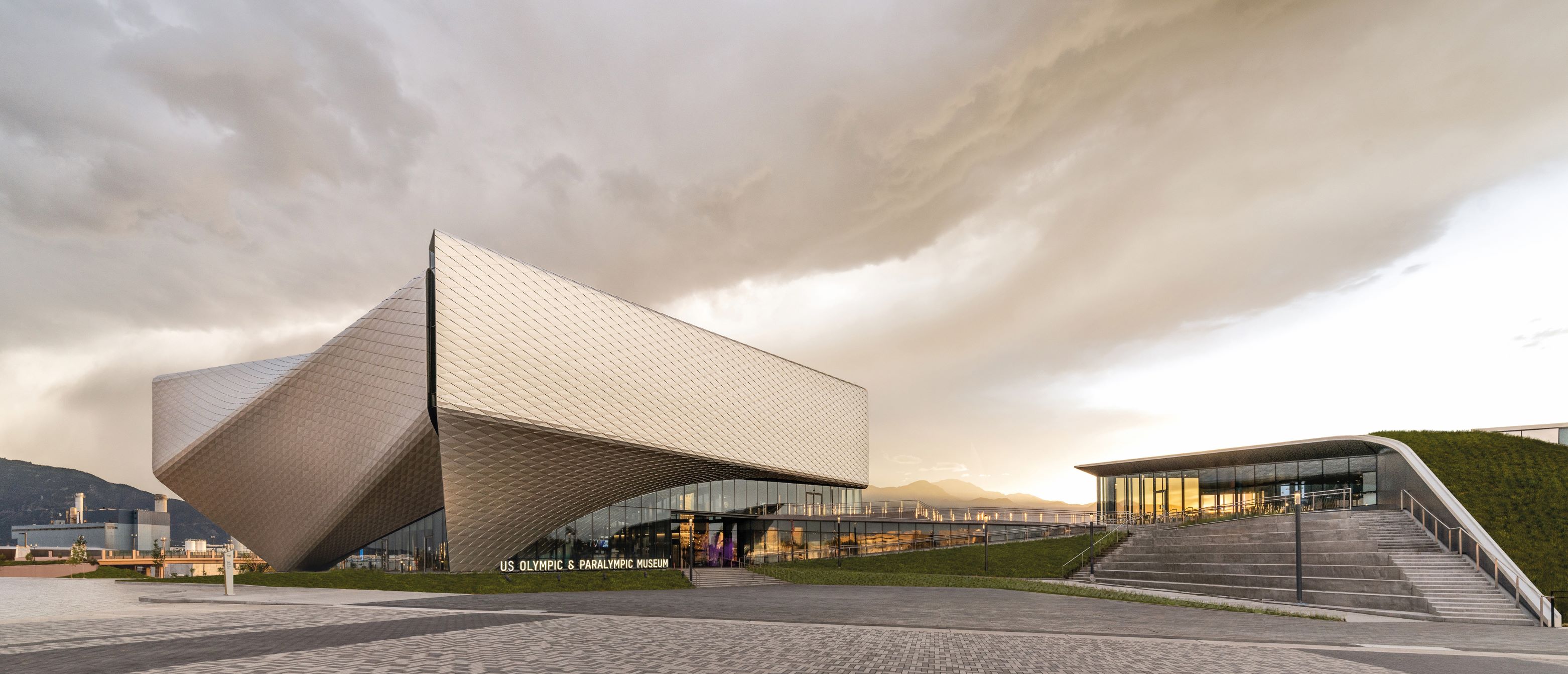 ART OF BUILDING: THE U.S. OLYMPIC & PARALYMPIC MUSEUM 超越想像 建築之藝 - 如風車般的螺旋建築設計