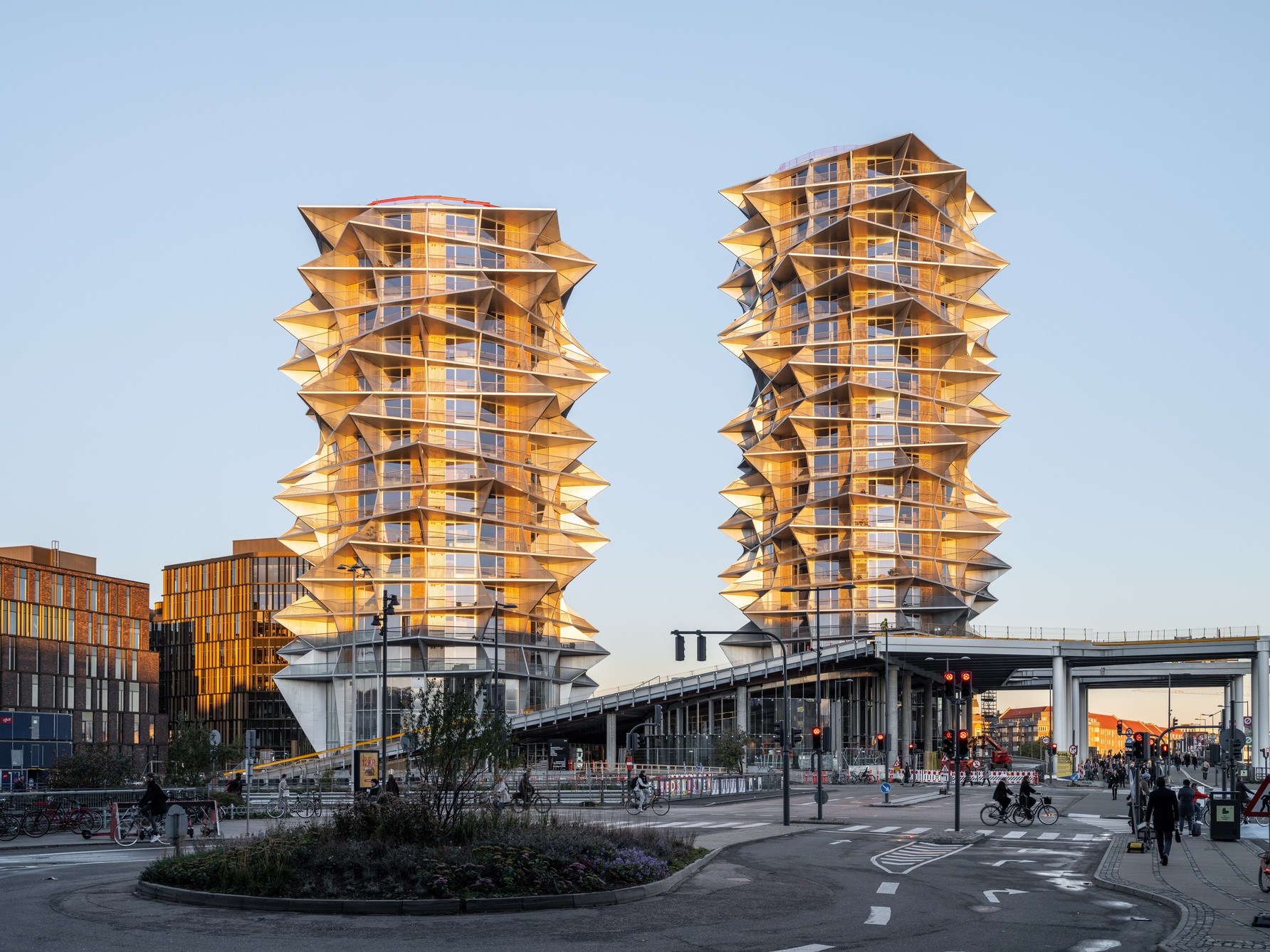 NEW LANDMARK BUILDINGS：Kaktus Towers 全球地标新脉动 - 仙人掌雕塑大楼