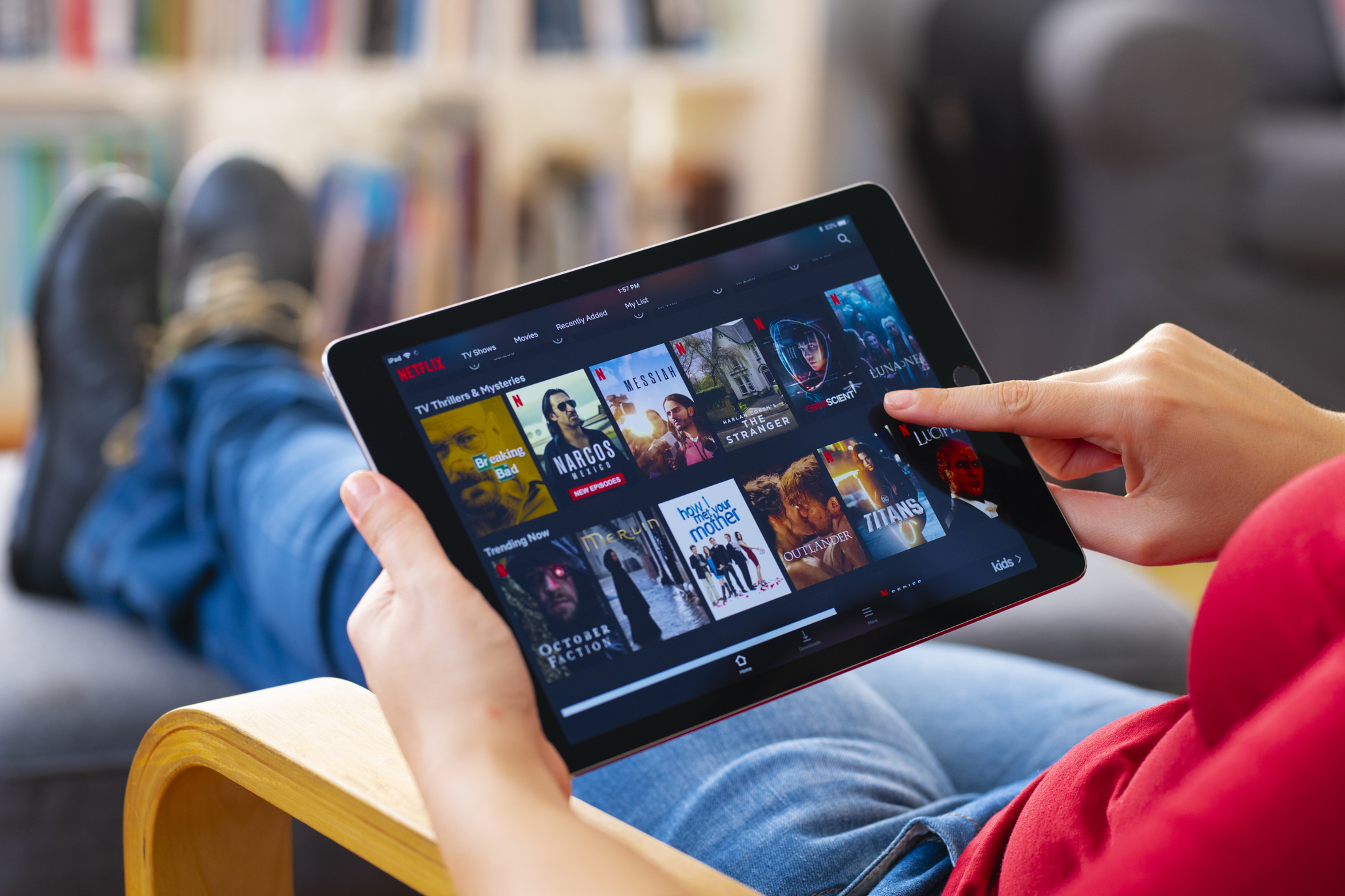透過 Greg Peters 導入的精密技術模型，Netflix 成功將在地化的感 性故事，轉化為全球用戶指尖上的流暢觀影體驗。
