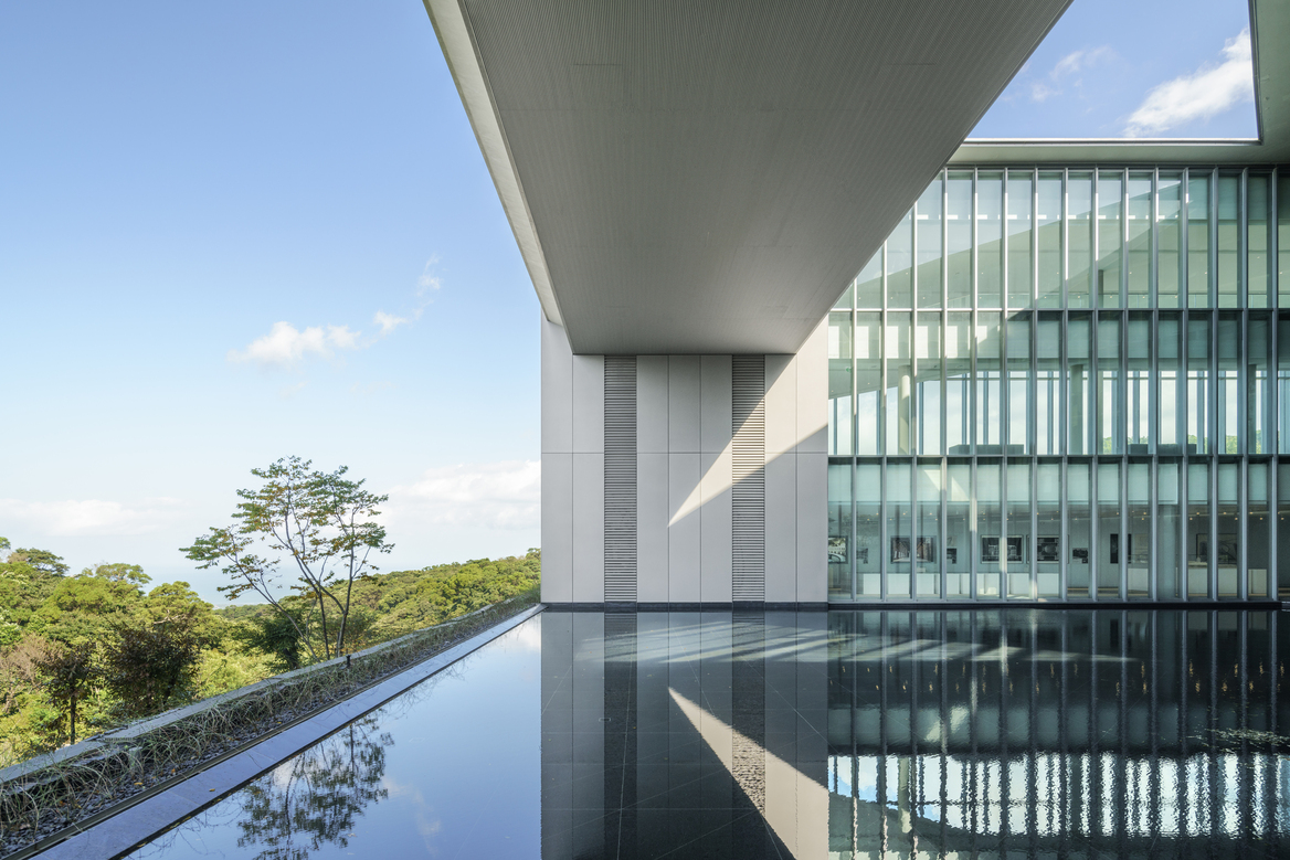 COEXISTENCE OF GREEN BUILDINGS AND CITIES 与城市共存绿建筑